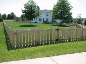 scalloped picket fence